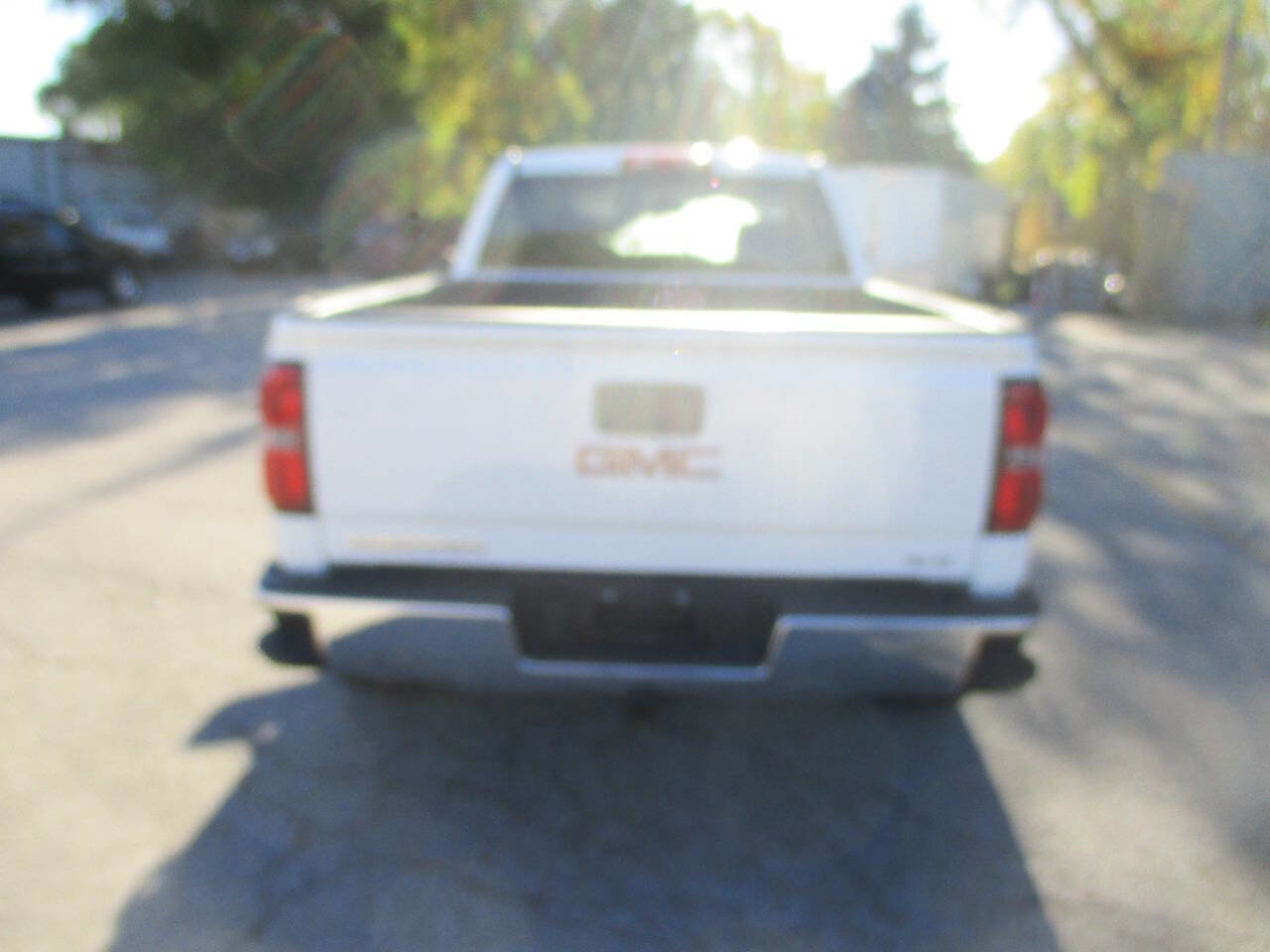 Used 2015 GMC Sierra 1500 SLE w/ SLE Value Package image 4