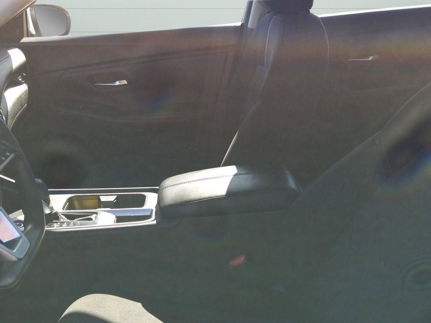 Used 2023 Nissan Sentra SV image 19