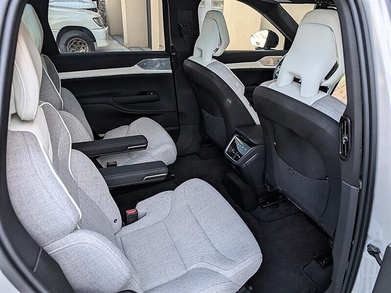 Used 2025 Volvo EX90 Ultra AWD/4WD image 29