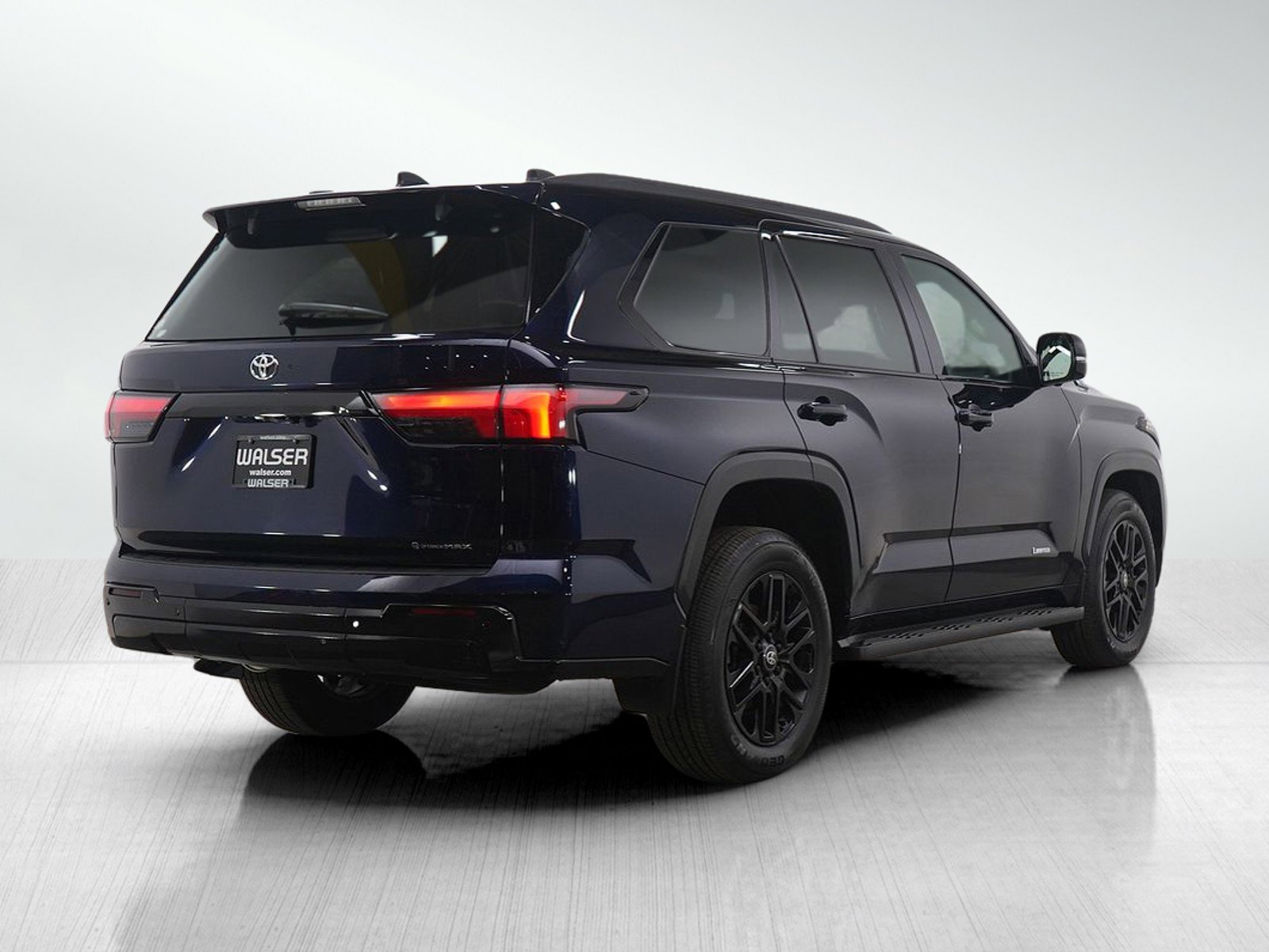 Used 2025 Toyota Sequoia Limited w/ Tow Technology Package image 5