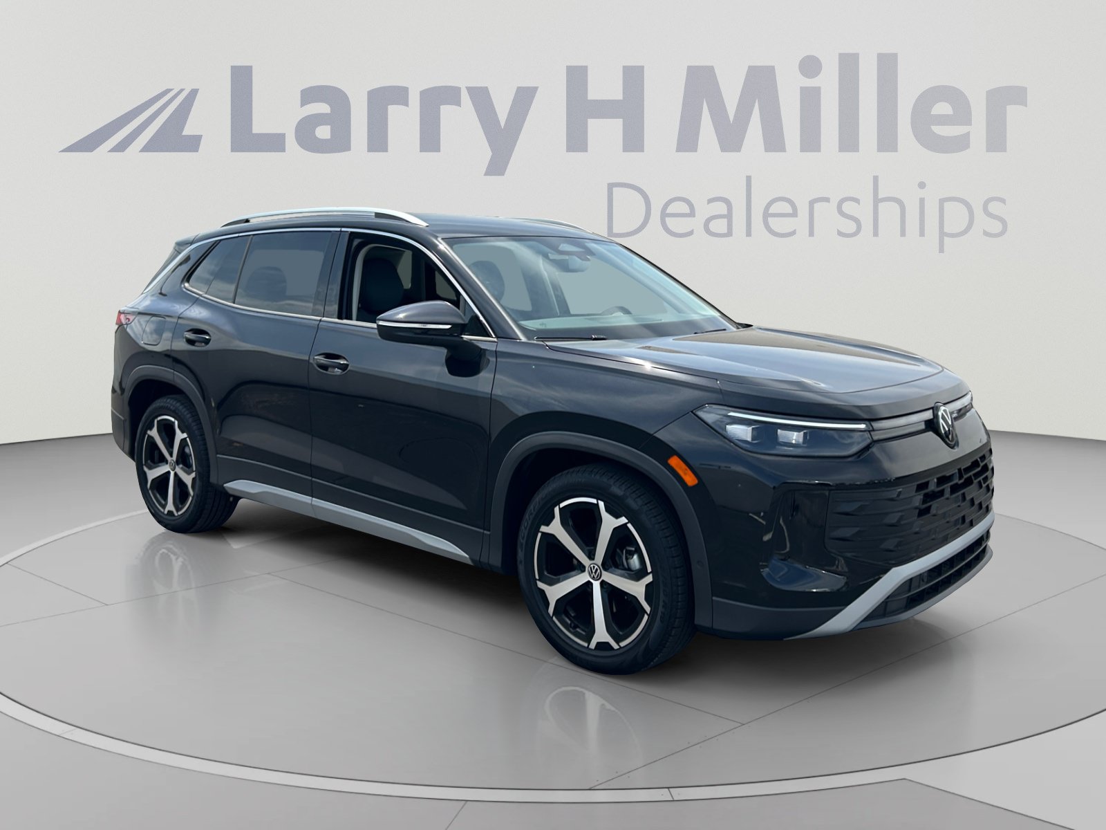 Used 2026 Volkswagen Tiguan SE FWD image 7
