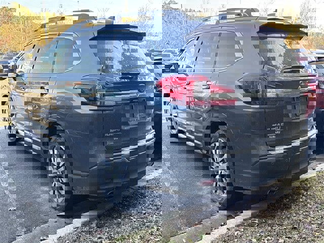 Used 2022 Subaru Ascent Limited image 4
