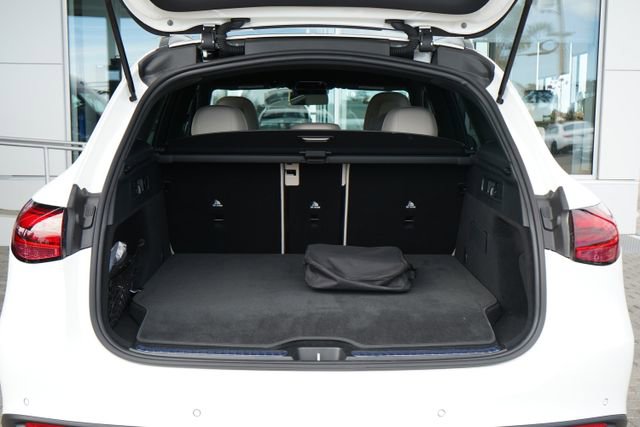 Certified 2025 Mercedes-Benz GLC 350e GLC 350e image 8