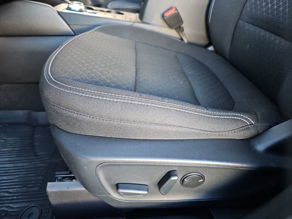 Used 2024 Ford Escape Active image 17