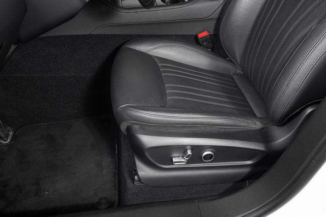 Used 2024 Maserati Grecale GT image 19