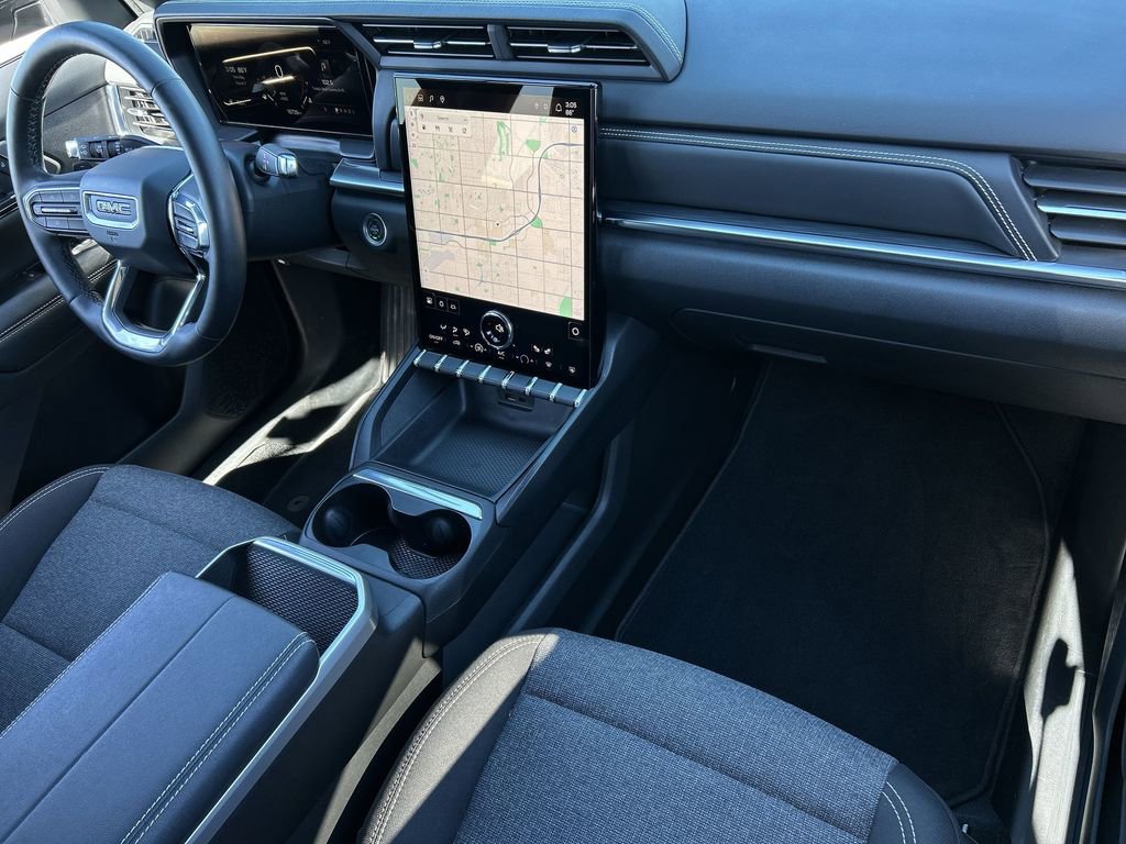 Used 2025 GMC Terrain Elevation image 29