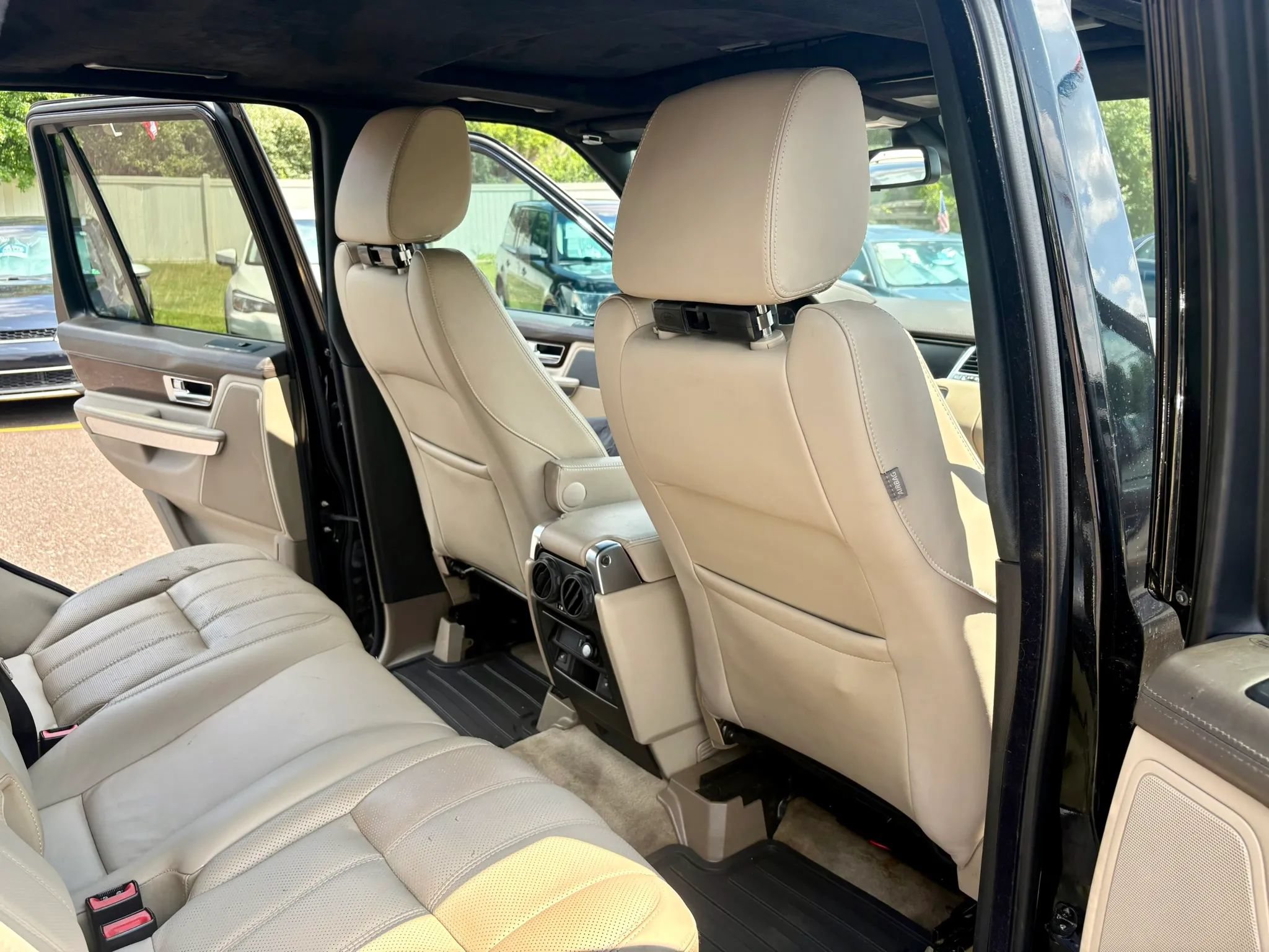 Used 2011 Land Rover Range Rover Sport HSE LUX AWD/4WD image 23