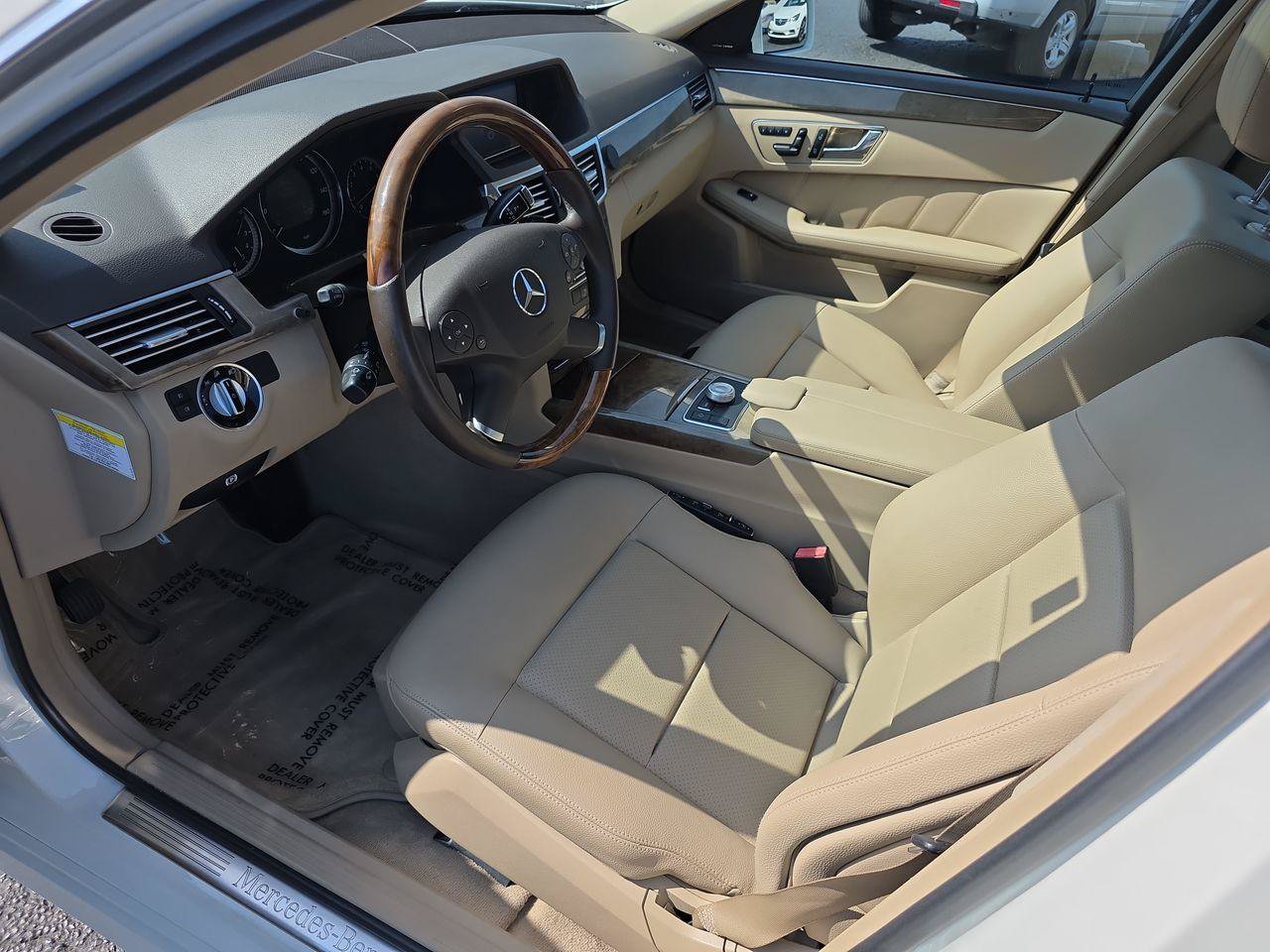 Used 2011 Mercedes-Benz E 350 4MATIC Wagon image 4