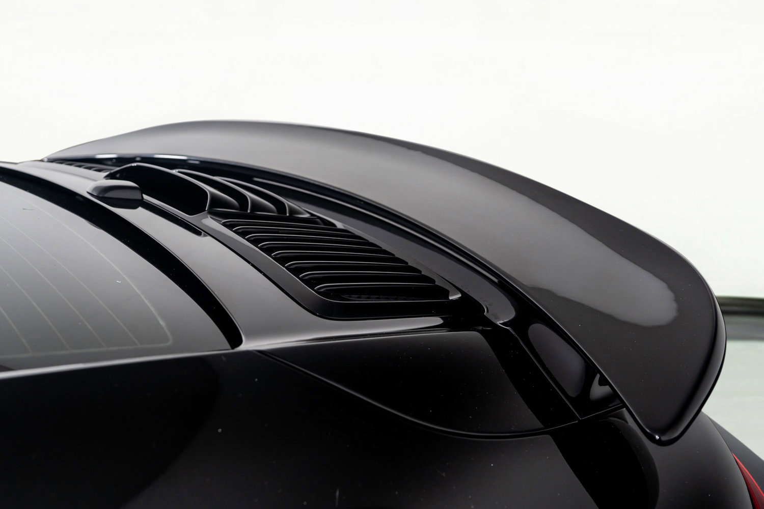 Used 2019 Porsche 911 Turbo w/ Light Design Package image 27