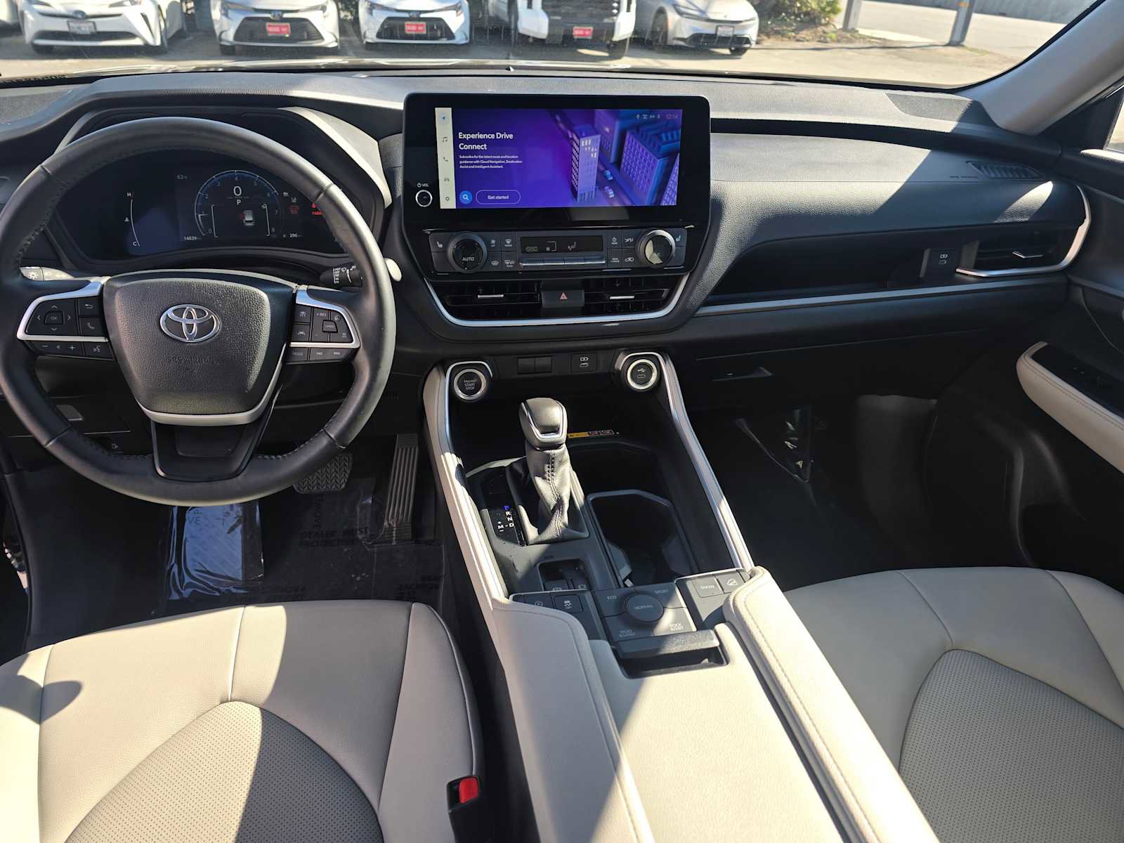 Used 2024 Toyota Grand Highlander XLE image 22