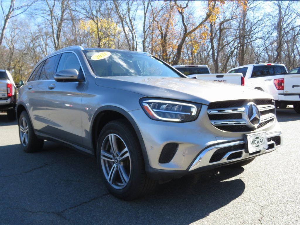 Used 2021 Mercedes-Benz GLC 300 4MATIC image 4