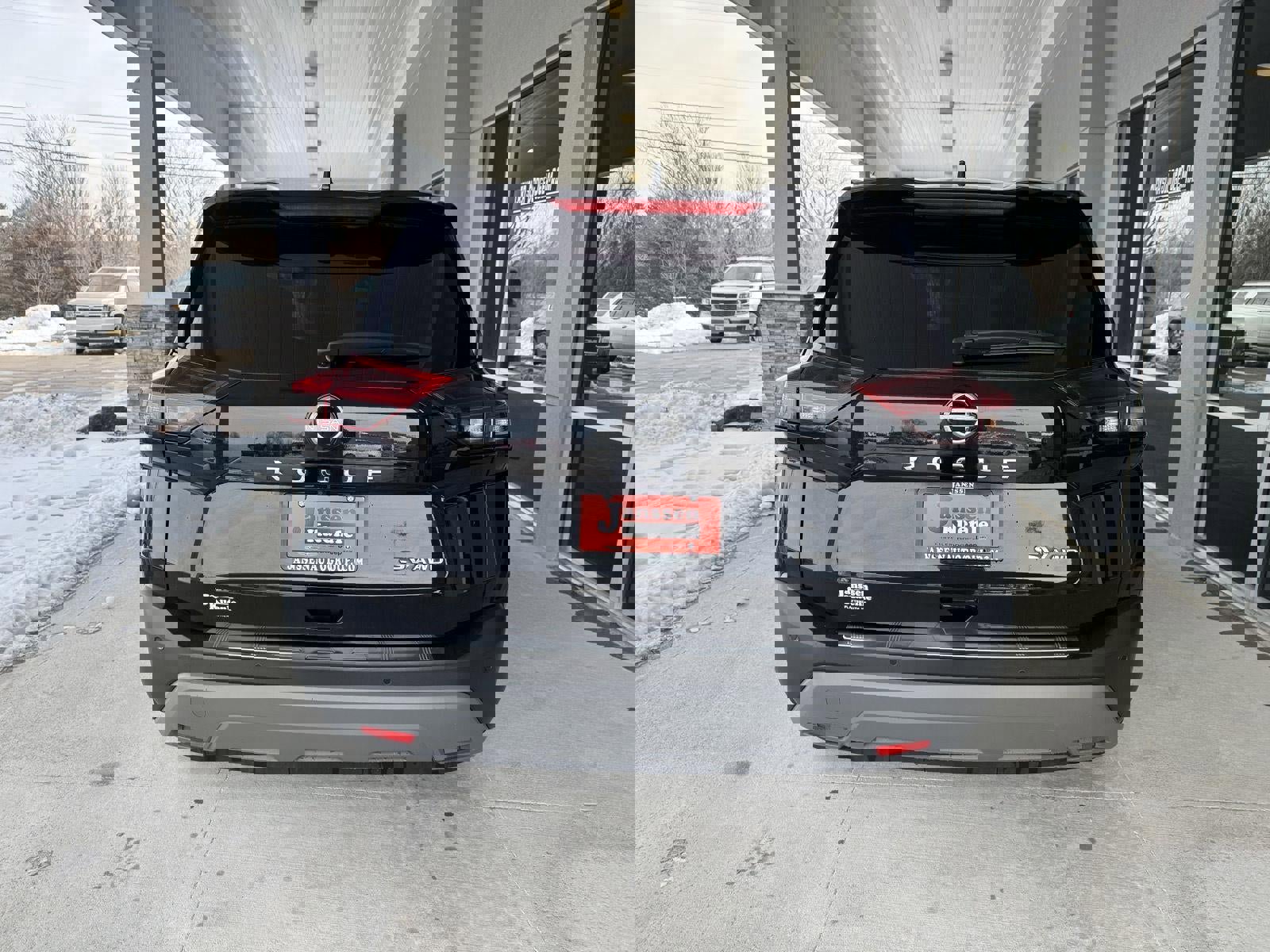 Used 2023 Nissan Rogue SV w/ SV Premium B Package AWD/4WD image 6