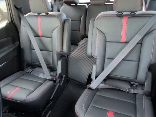 New 2026 Chevrolet Traverse RS w/ LPO, Floor Liner Package image 8