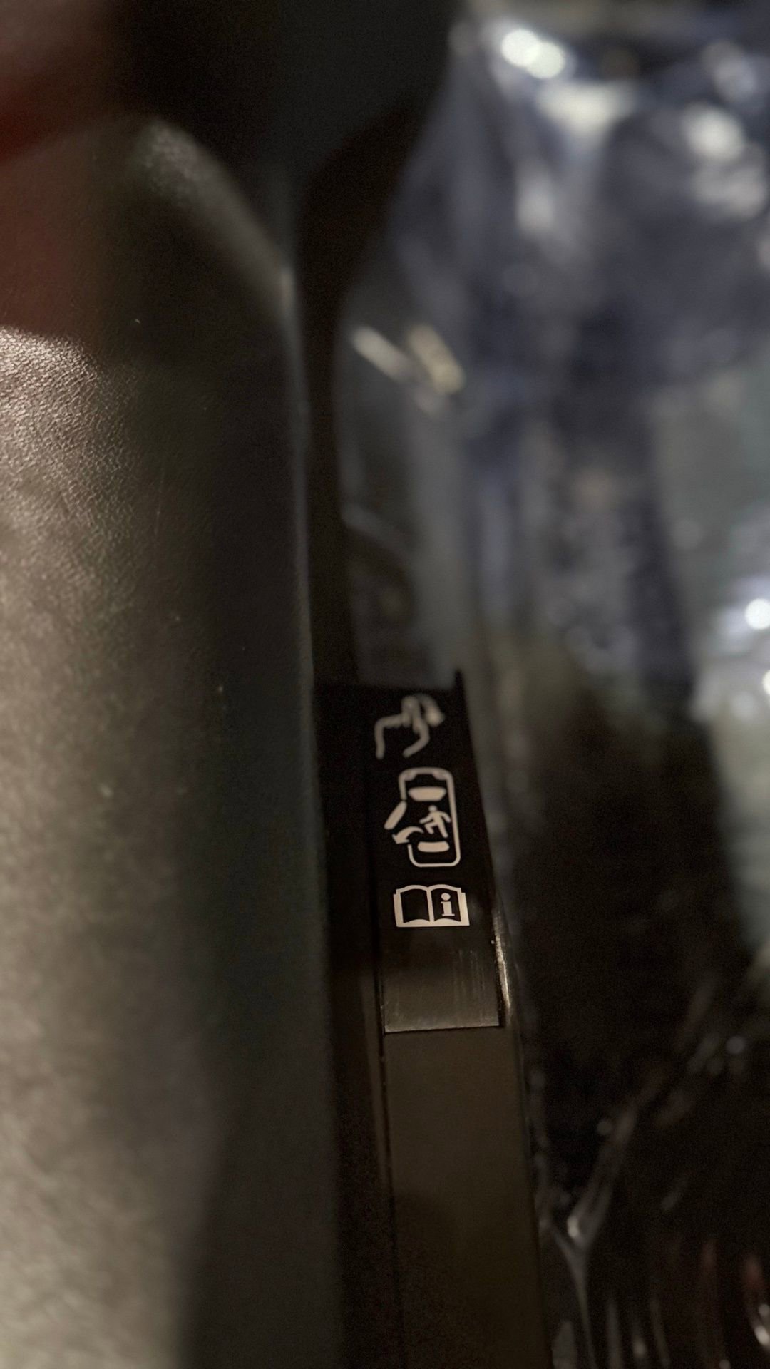 Used 2020 Chevrolet Corvette Stingray Premium Cpe w/ 3LT Preferred Equipment Group image 38