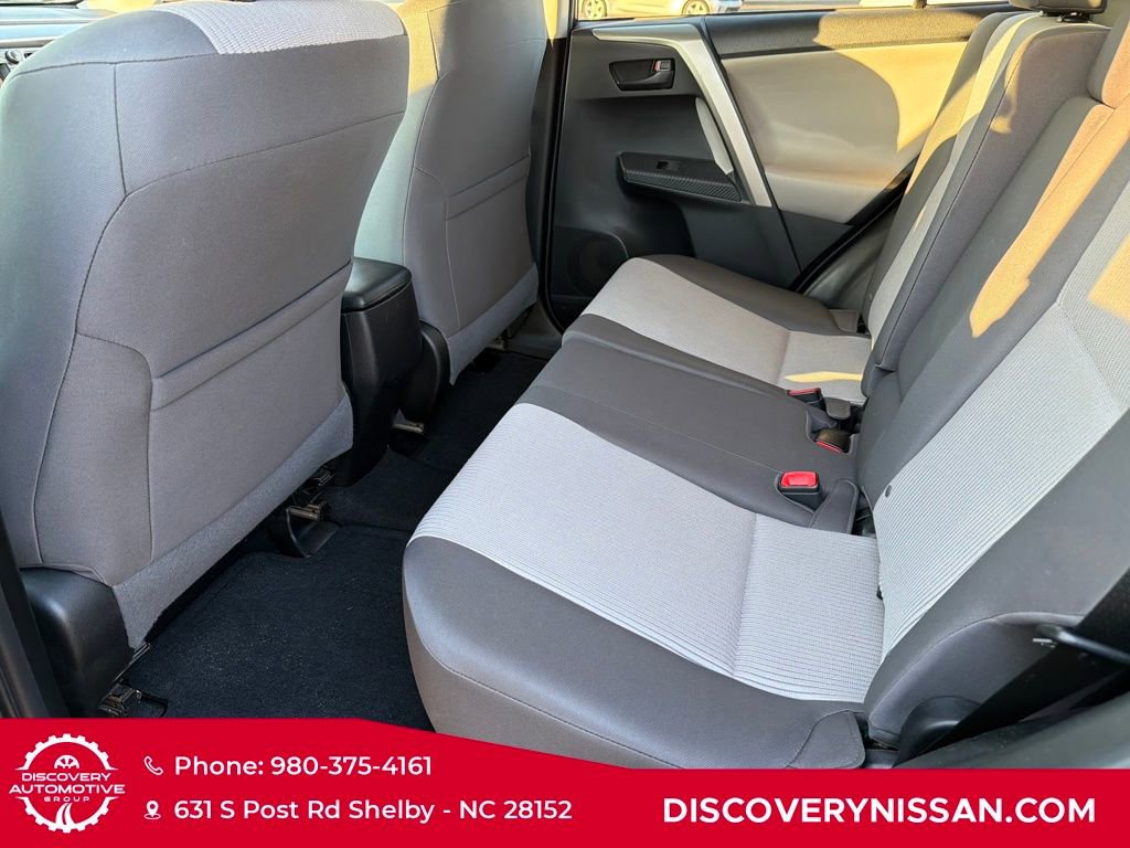 Used 2015 Toyota RAV4 LE image 30