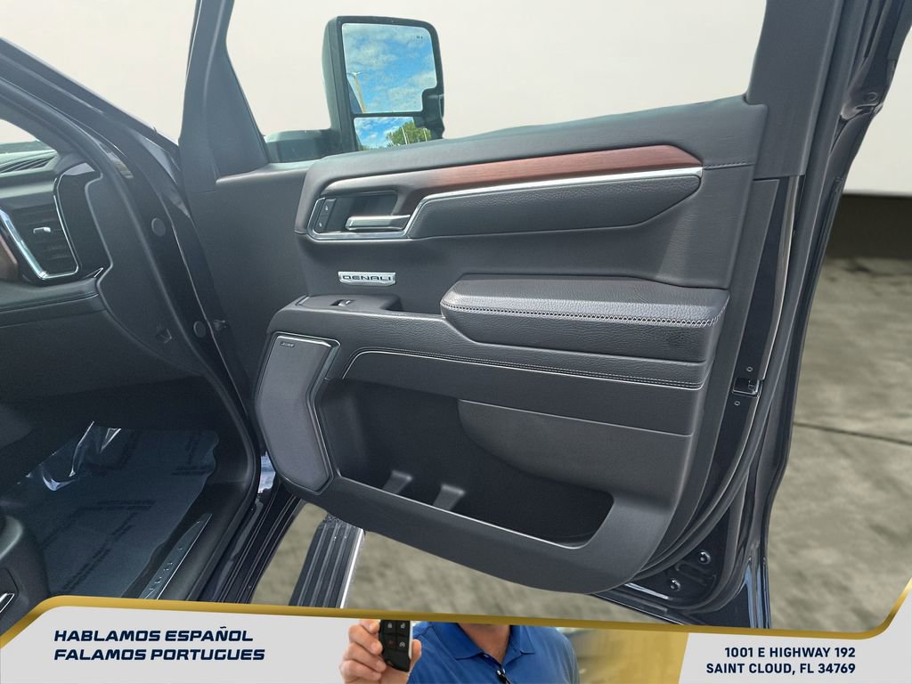 Used 2025 GMC Sierra 1500 Denali w/ Denali Reserve Package image 36
