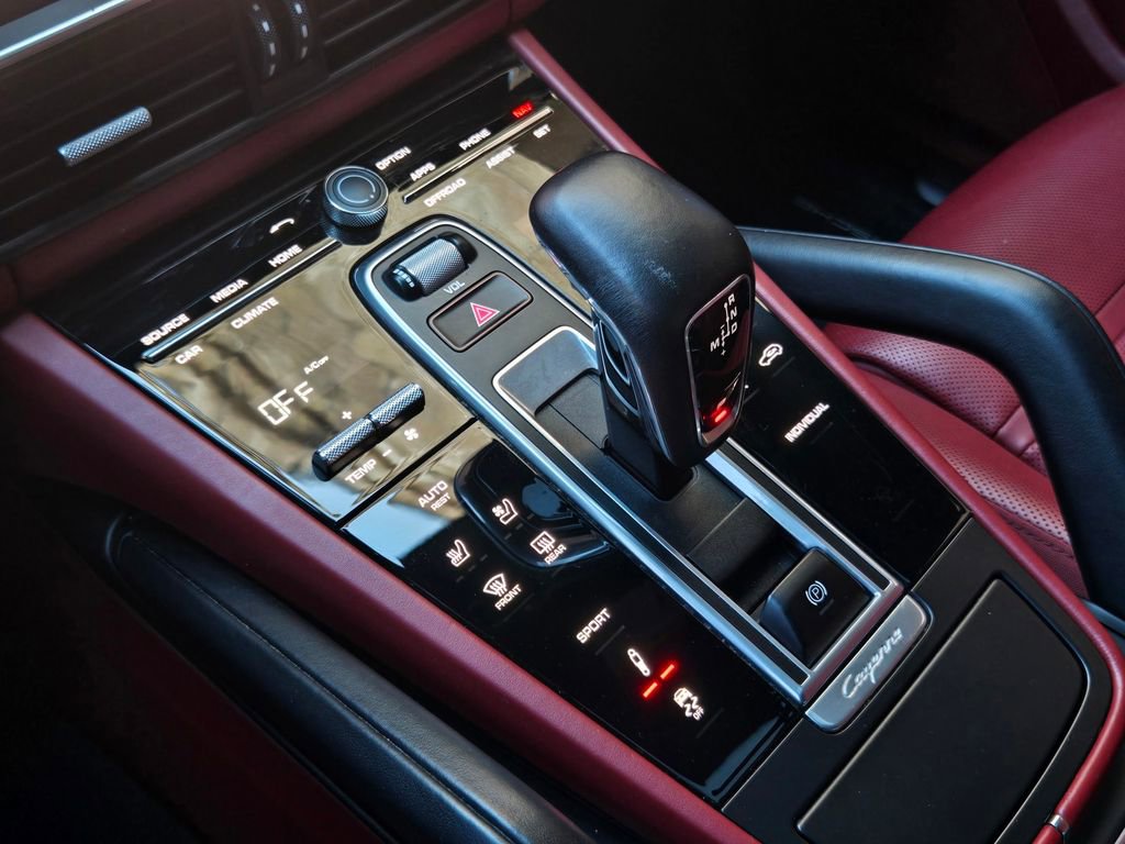 Used 2021 Porsche Cayenne S w/ Premium Package Plus image 25