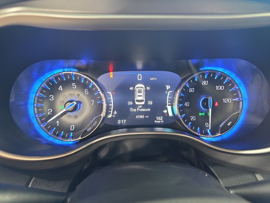 Used 2023 Chrysler Pacifica Touring-L FWD image 24