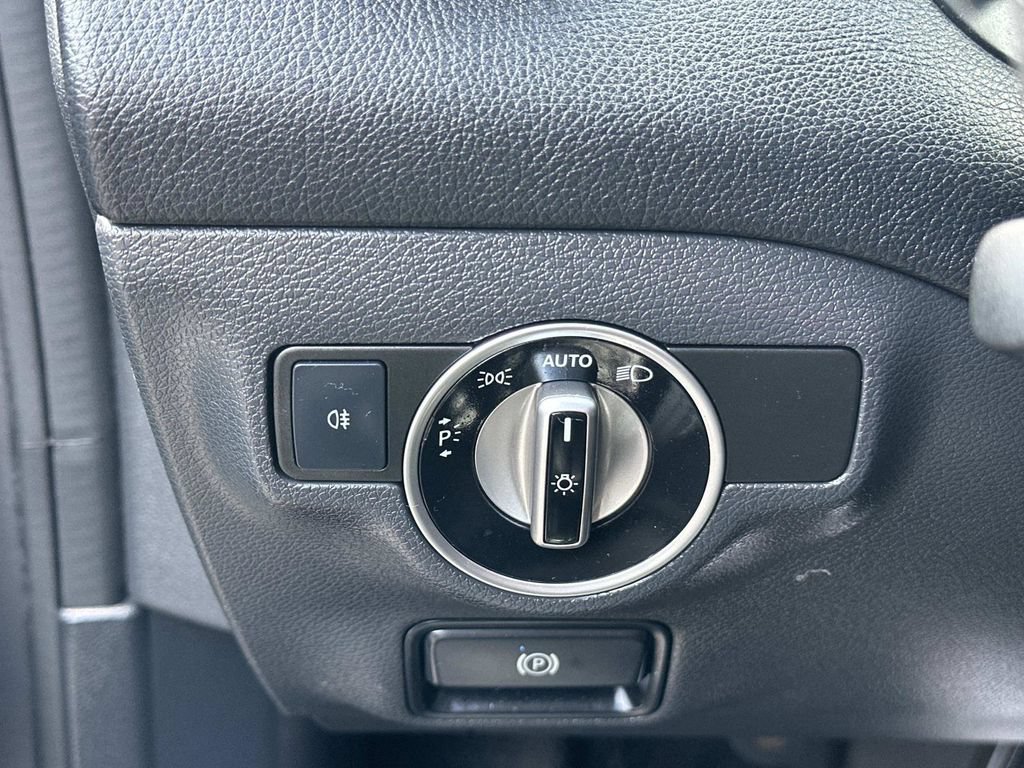 Used 2019 Mercedes-Benz CLA 250 image 18