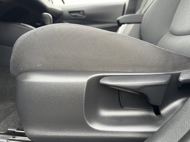 Used 2022 Toyota Corolla LE FWD image 21
