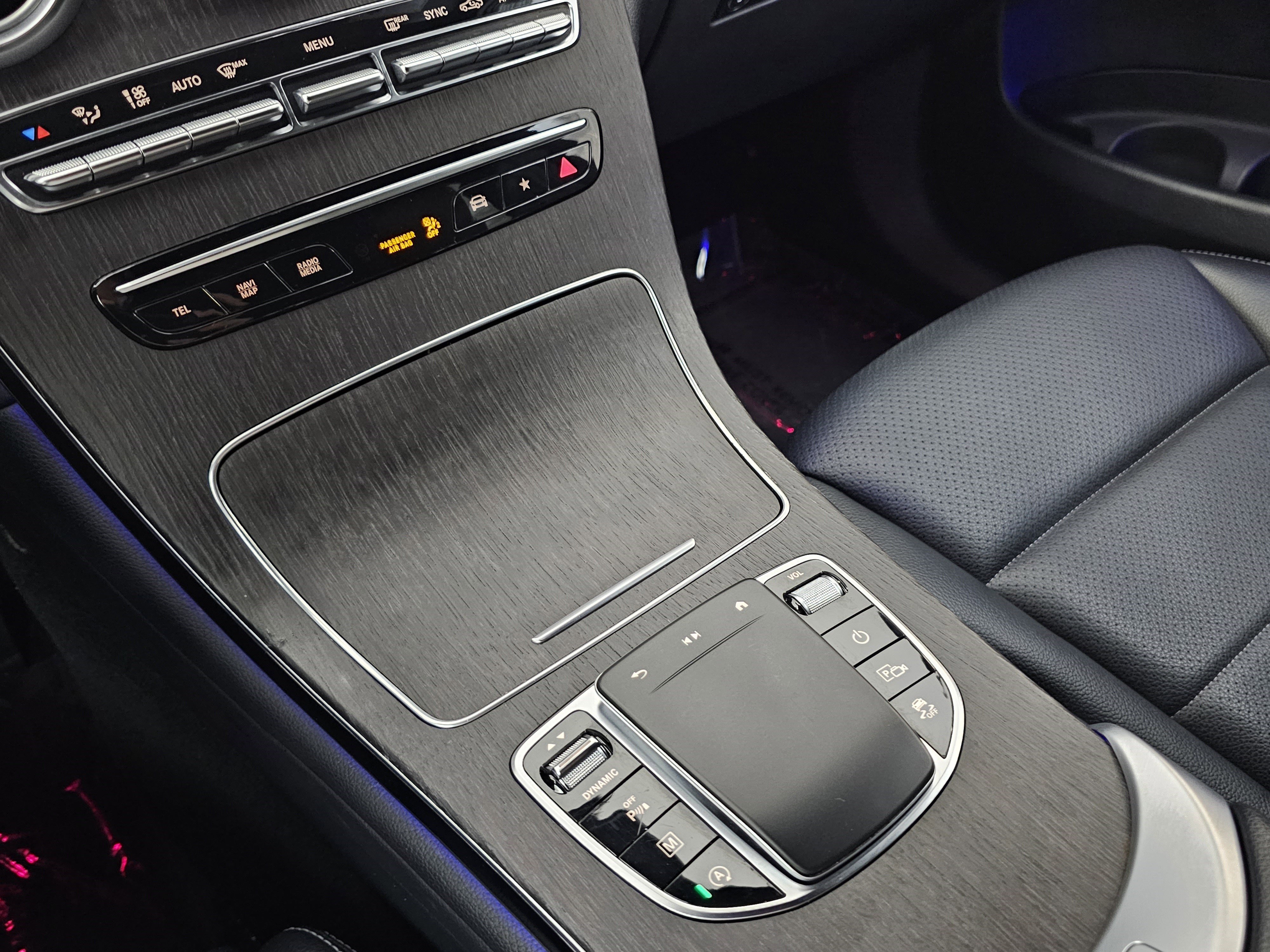 Certified 2022 Mercedes-Benz GLC 300 4MATIC w/ Multimedia Package Lite image 43