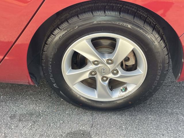 Used 2014 Hyundai Elantra SE image 7