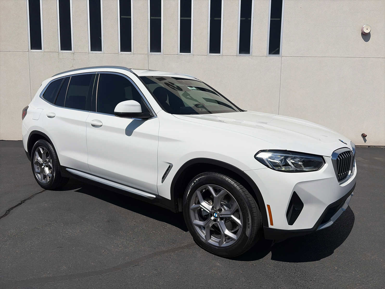 Used 2022 BMW X3 xDrive30i w/ Premium Package image 2