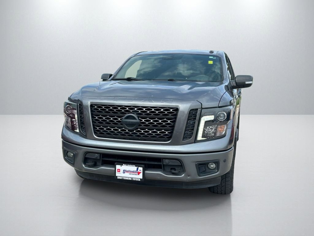 Used 2019 Nissan Titan SV w/ SV Convenience Package AWD/4WD image 2