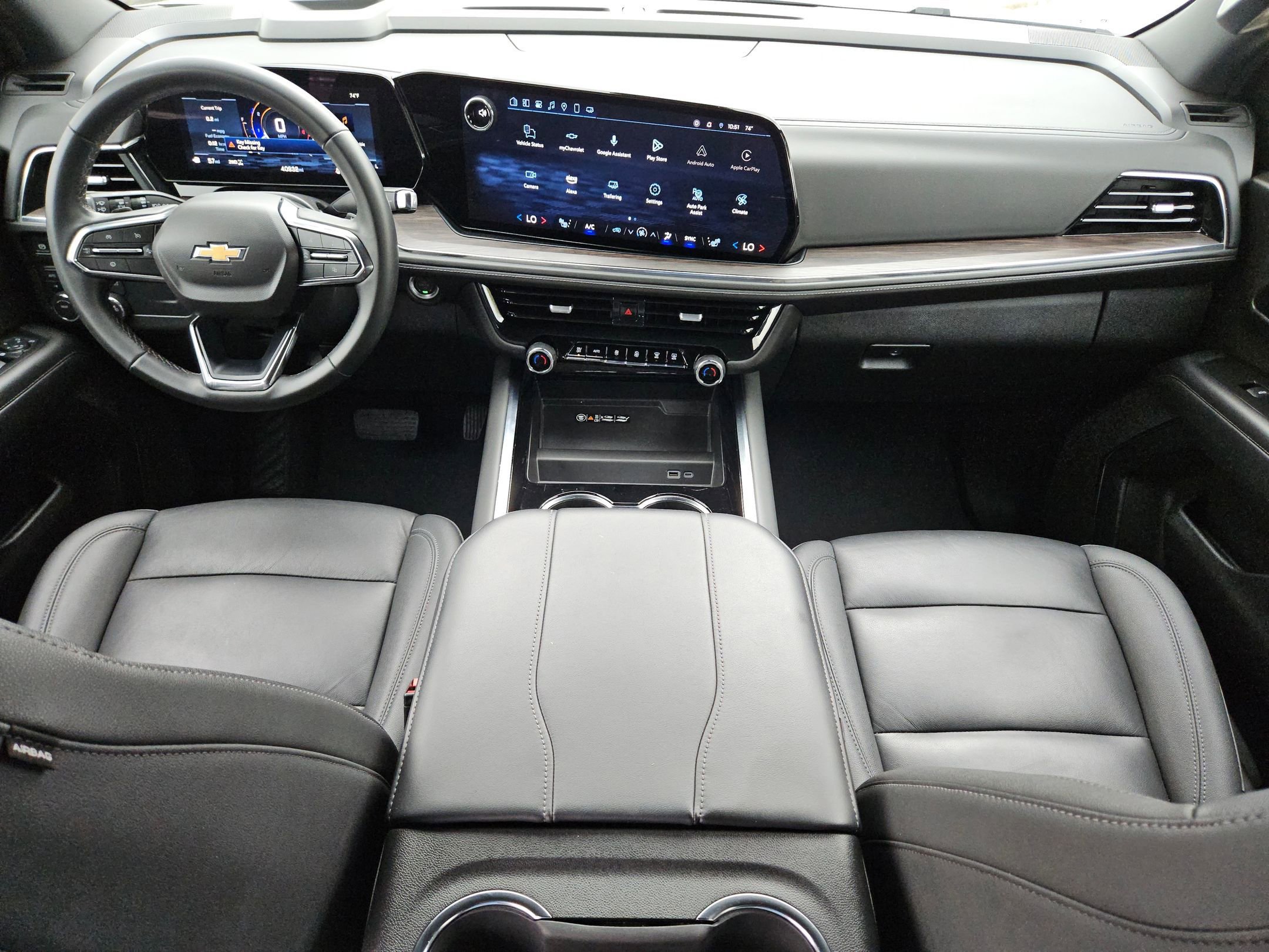 Certified 2025 Chevrolet Suburban LT AWD/4WD image 16