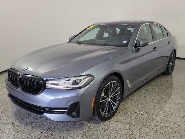Used 2021 BMW 530i w/ Premium Package RWD image 2