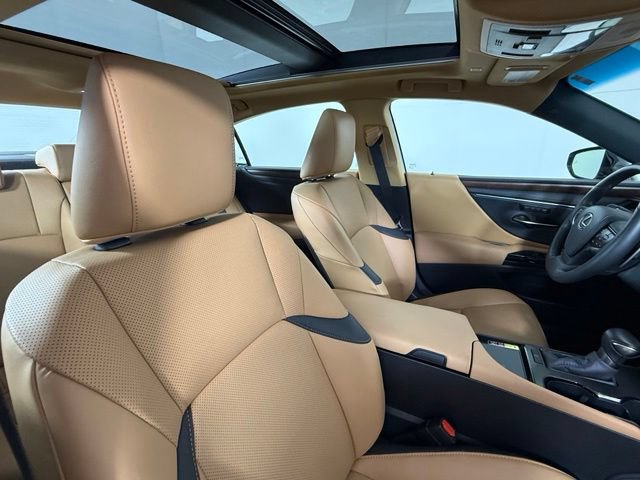 Used 2025 Lexus ES 350 w/ Premium Package FWD image 32