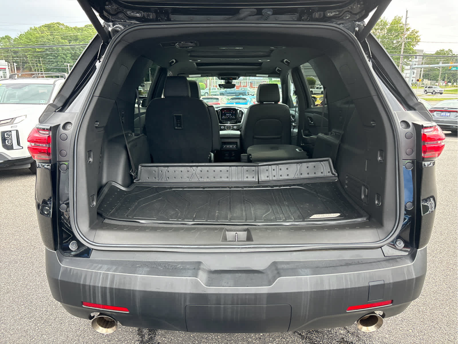 Certified 2023 Chevrolet Traverse RS w/ LPO, Floor Liner Package AWD/4WD image 32