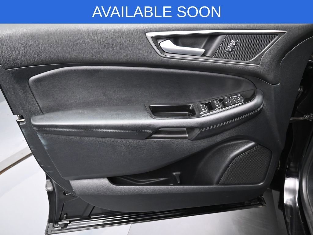 Used 2016 Ford Edge SEL w/ Equipment Group 201A image 4