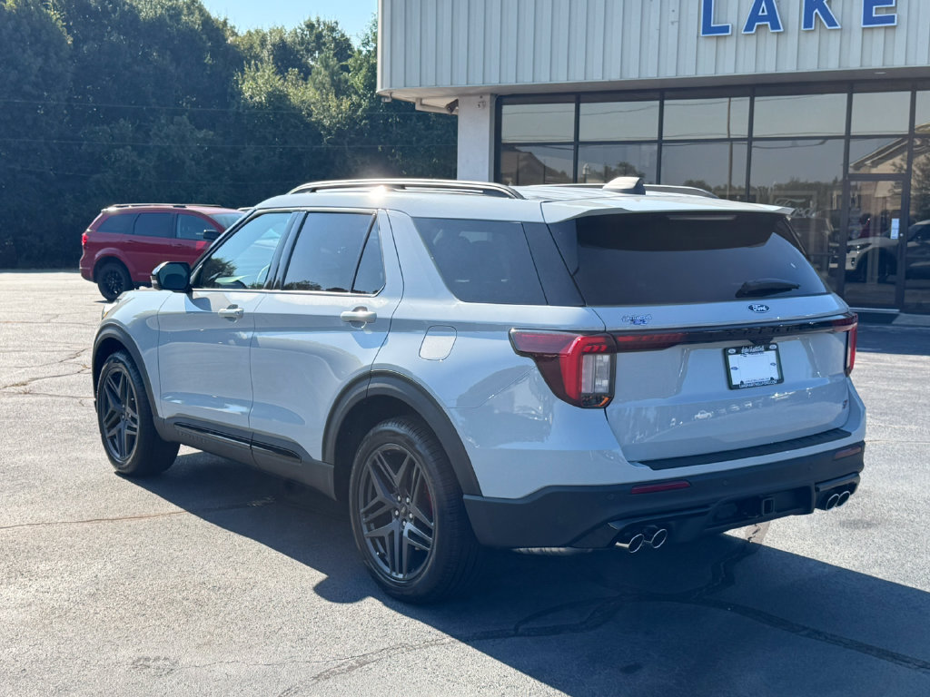 New 2027 Ford Explorer ST RWD image 5