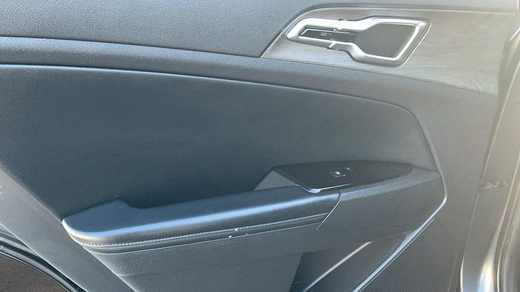 Used 2023 Kia Sportage X-Line image 15