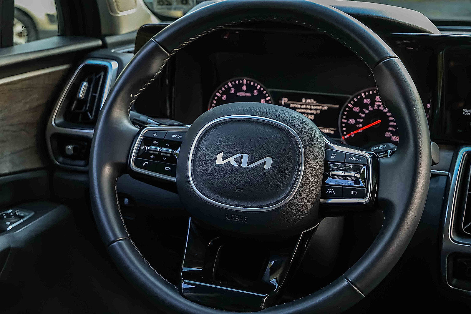 Certified 2023 Kia Sorento S w/ Panoramic Sunroof Package AWD/4WD image 13