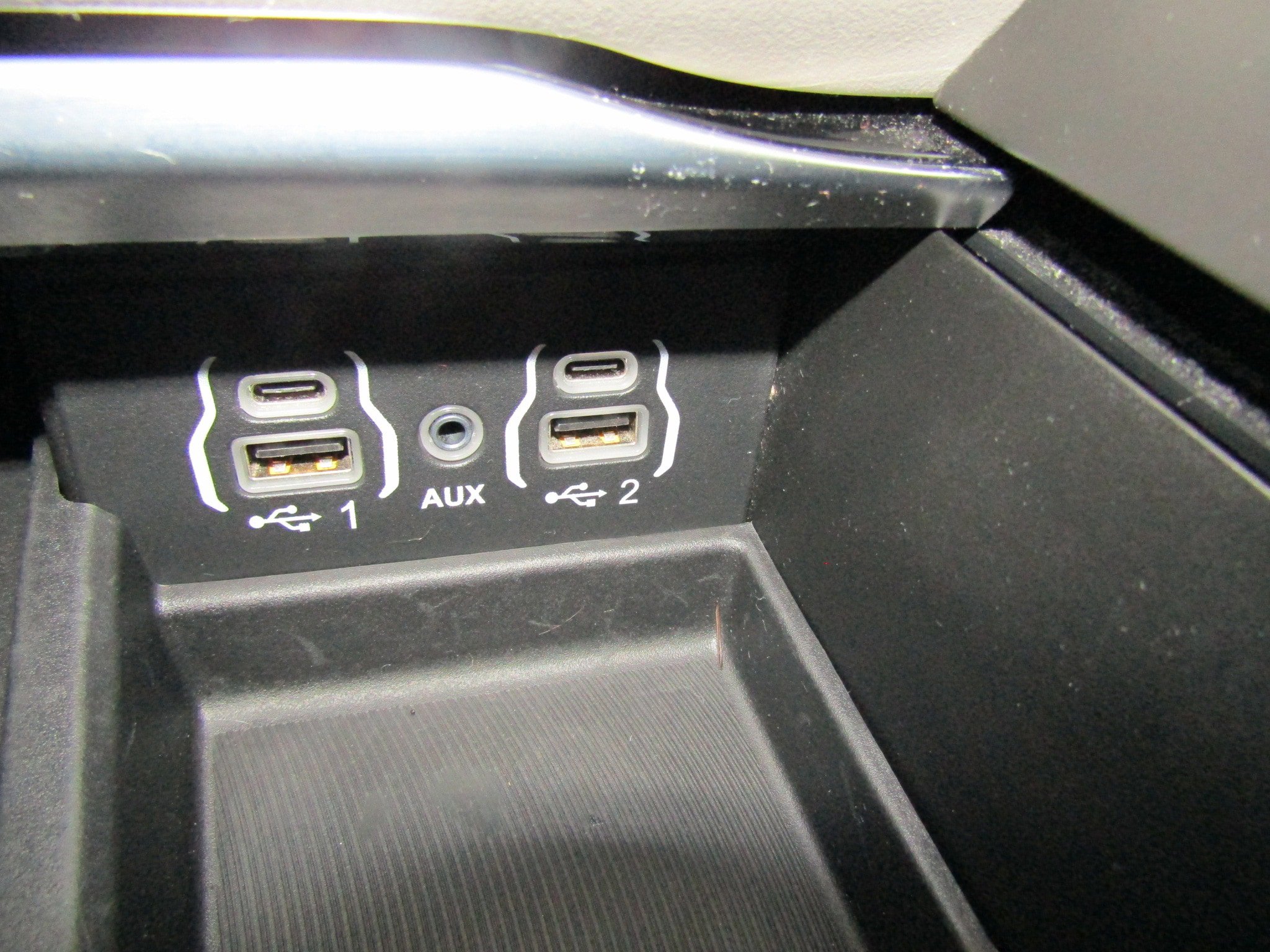 Used 2023 Chrysler Pacifica Limited image 34