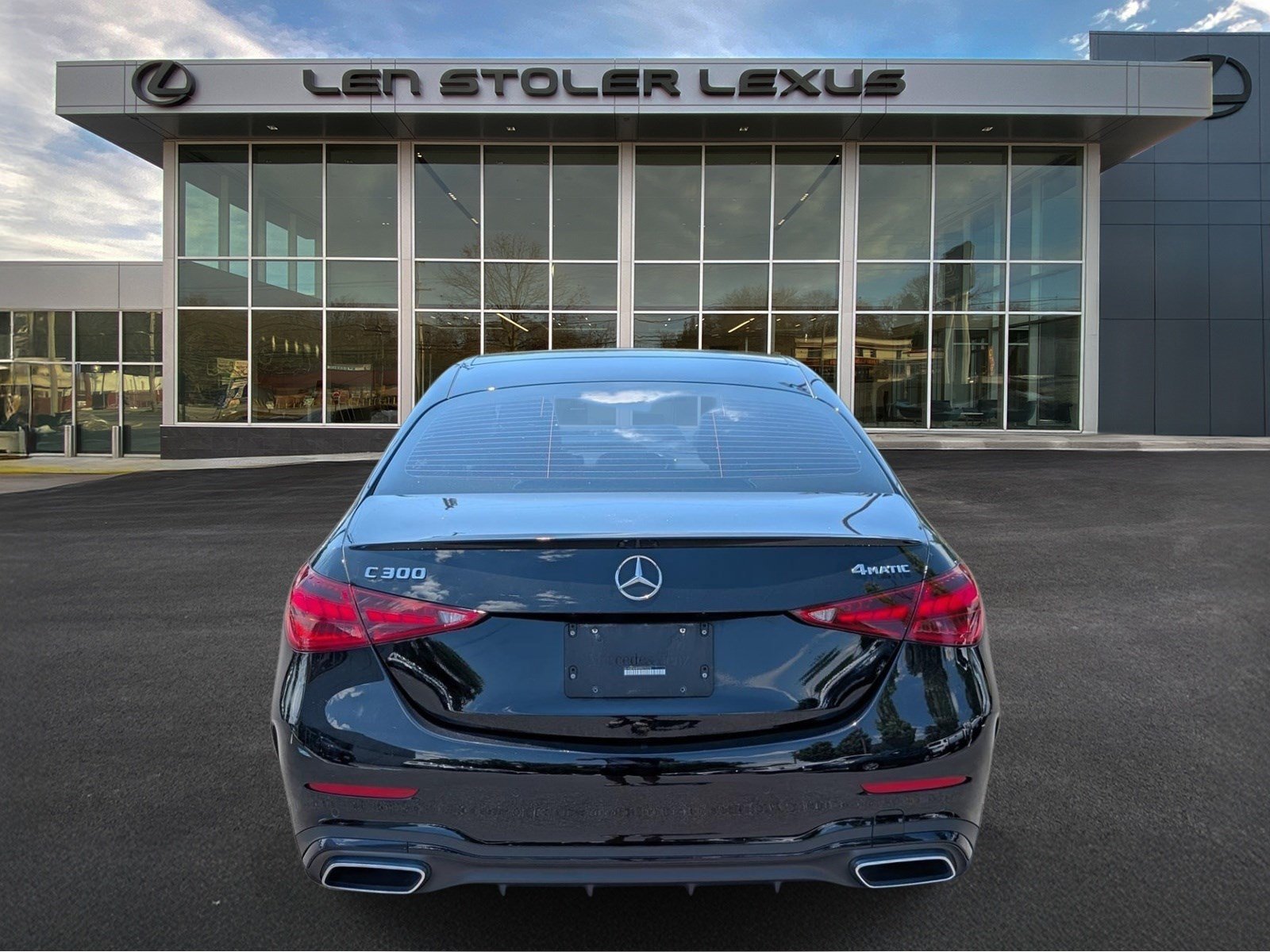 Used 2023 Mercedes-Benz C 300 4MATIC Sedan image 4