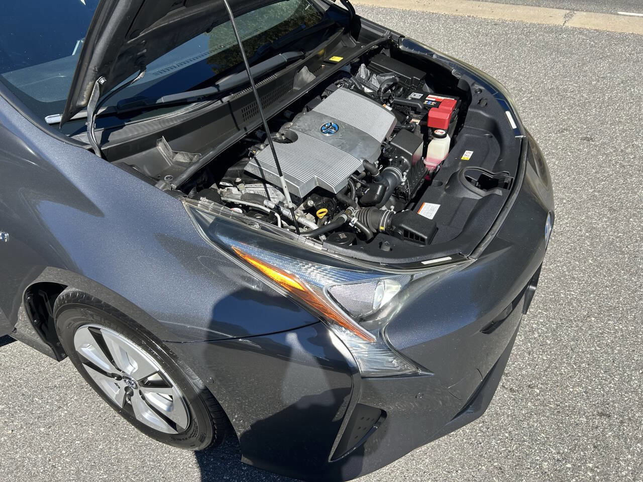 Used 2017 Toyota Prius Two image 18