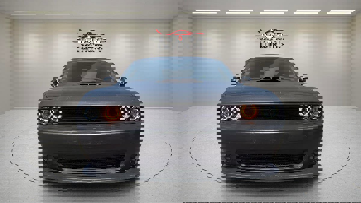 Used 2016 Dodge Challenger R/T Scat Pack w/ Leather Interior Group image 8