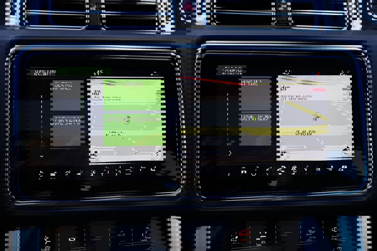 Used 2018 Land Rover Range Rover HSE image 20