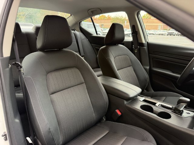 Used 2025 Nissan Altima 2.5 S FWD image 37