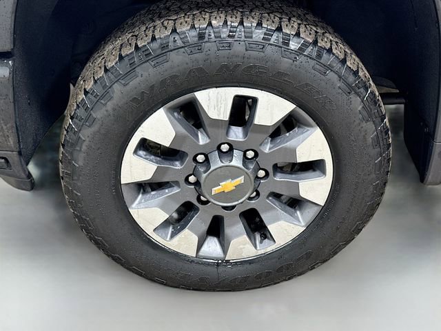 Used 2024 Chevrolet Silverado 2500 Custom w/ Custom Value Package image 30