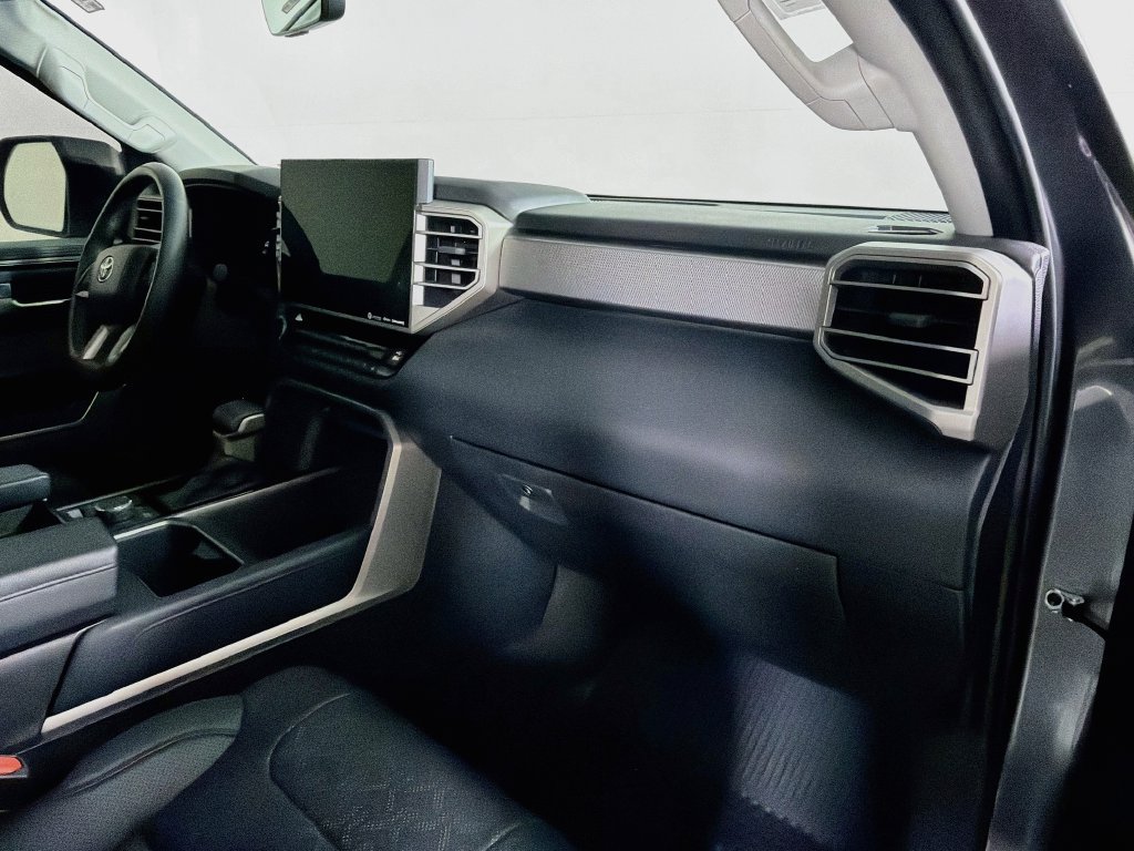 Used 2024 Toyota Tundra Limited AWD/4WD image 25