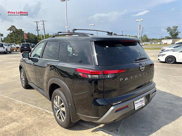 New 2026 Nissan Pathfinder SL FWD image 5