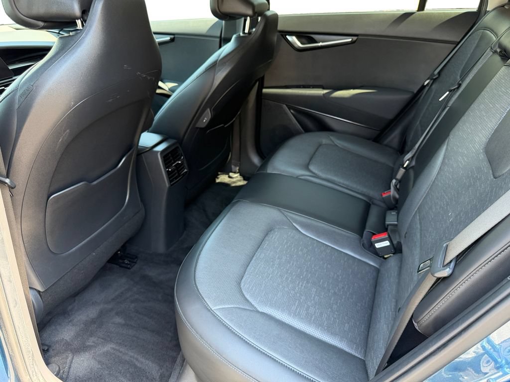 Certified 2023 Kia Niro Wave w/ Wave Preserve Package FWD image 12