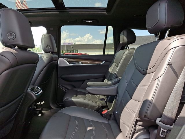 Used 2023 Cadillac XT6 Sport w/ Platinum Package image 10