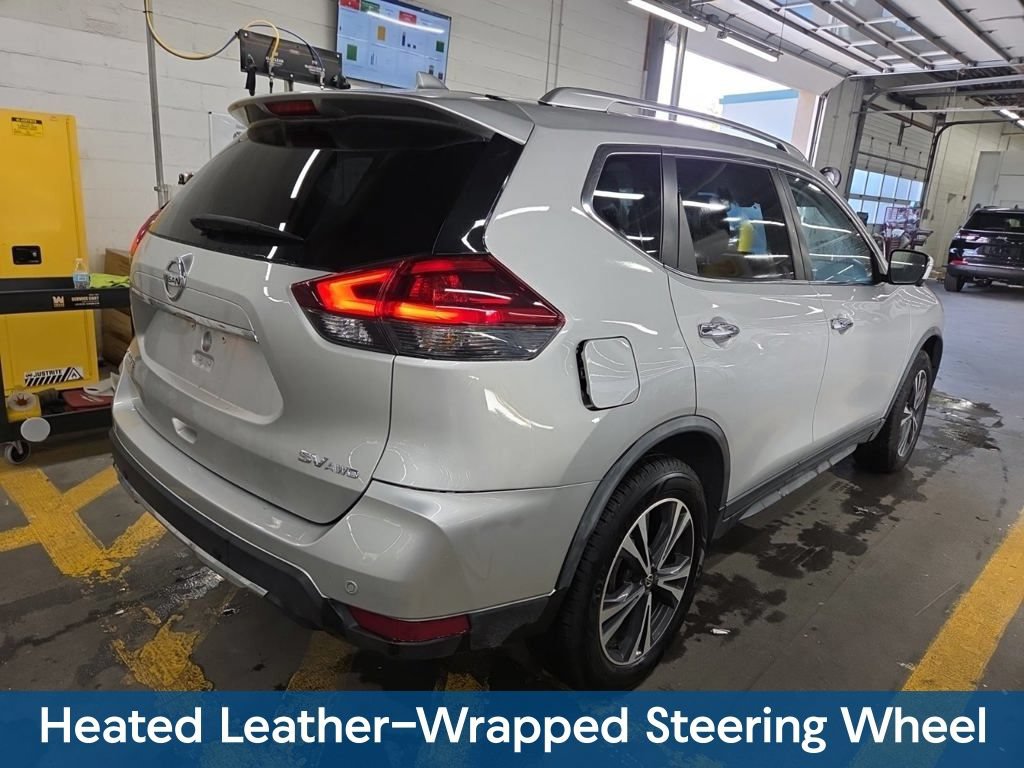 Used 2020 Nissan Rogue SV w/ Premium Package AWD/4WD image 13