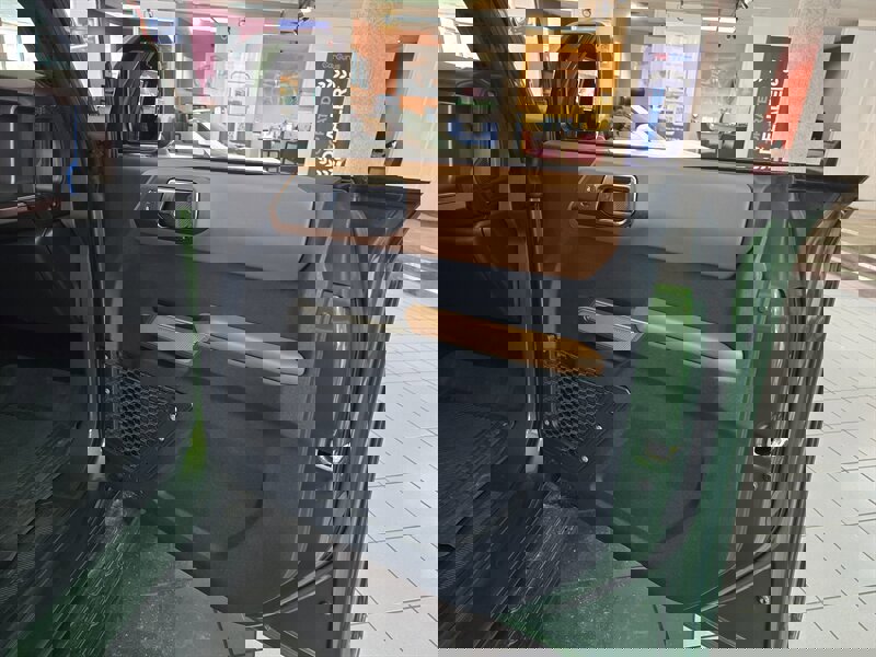 Used 2022 Ford Bronco Outer Banks image 13