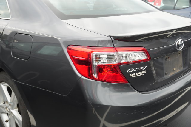 Used 2012 Toyota Camry SE FWD image 15